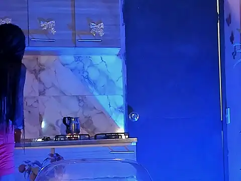 Snapshot of aprille15 chatting on 01-12-26, 05:51 aprille15 online show from 01-12-26, 05:51