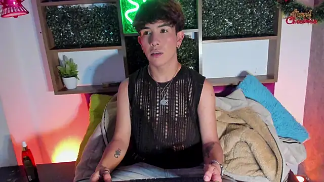 Angeldust19 online show from 11-20-25, 03:39