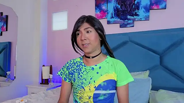 Snapshot of Hopemoretti chatting on 11-17-25, 05:30 Hopemoretti online show from 11-17-25, 05:30