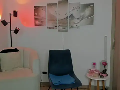 Snapshot of haileyflorez_ chatting on 02-08-26, 06:22 haileyflorez online show from 02-08-26, 06:22