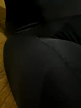 Snapshot of zaphiro777 chatting on 11-15-25, 03:59 zaphiro777 online show from 11-15-25, 03:59