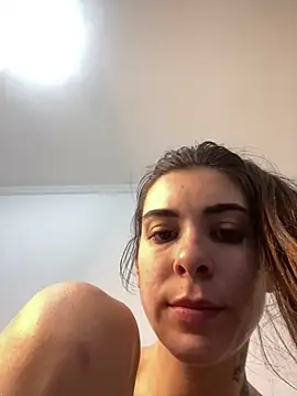 Snapshot of fer-nanda chatting on 06-19-26, 05:45 fer-nanda online show from 06-19-26, 05:45