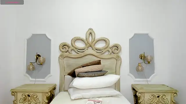 Snapshot of kendall_jones7 chatting on 12-14-25, 07:40 kendall jones7 online show from 12-14-25, 07:40