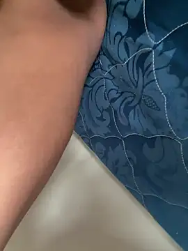 Snapshot of black-1406 chatting on 02-01-26, 05:06 black-1406 online show from 02-01-26, 05:06