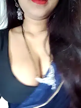 Snapshot of Aradhna_08 chatting on 12-18-25, 06:19 Aradhna 08 online show from 12-18-25, 06:19