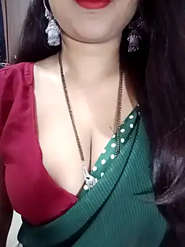 Snapshot of Aradhna_08 chatting on 12-19-25, 07:04 Aradhna 08 online show from 12-19-25, 07:04