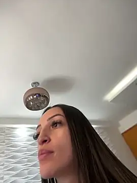 Snapshot of BelleRune chatting on 02-08-25, 02:38 BelleRune online show from 02-08-25, 02:38