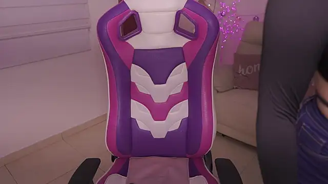 Enola Holmes  online show from 01-15-26, 01:05