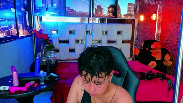 lunabustygirl online show from 02-11-26, 06:35