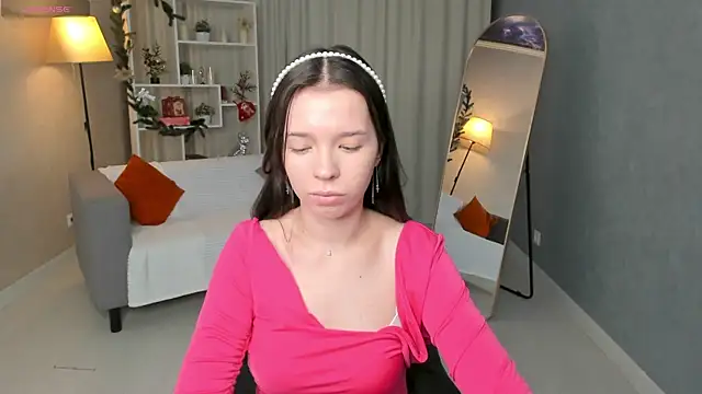 LisaWillsons online show from 12-16-25, 01:10