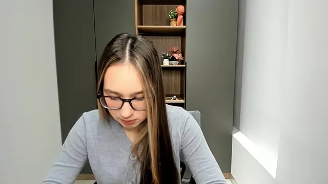 Snapshot of ZitaCring chatting on 11-16-25, 05:13 ZitaCring online show from 11-16-25, 05:13