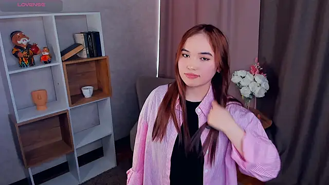 BetseyLaszlo online show from 11-18-25, 07:35