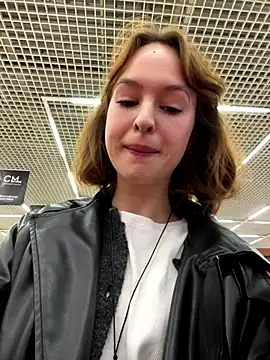 hani obsessed online show from 12-01-25, 07:35