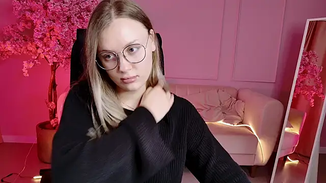 SandraLindsey online show from 11-18-25, 11:47