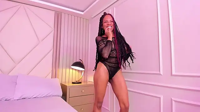 LailaDavidson online show from 12-15-25, 12:20