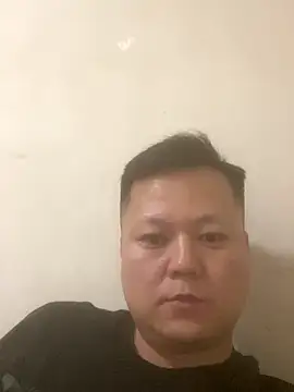 Snapshot of geenn- chatting on 11-15-25, 03:52 geenn- online show from 11-15-25, 03:52