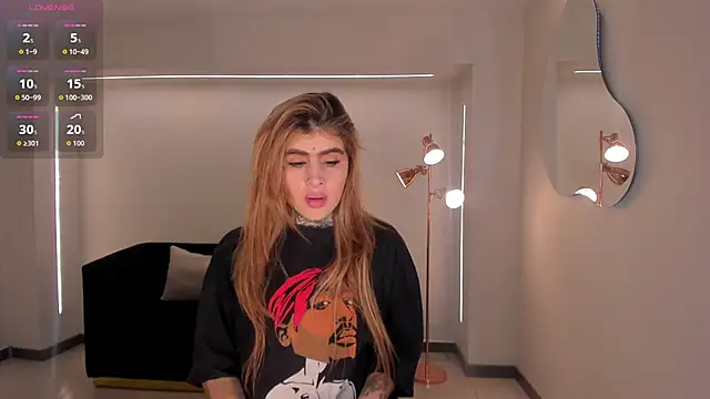 Snapshot of CarlaBrunni chatting on 12-17-25, 12:33 CarlaBrunni online show from 12-17-25, 12:33