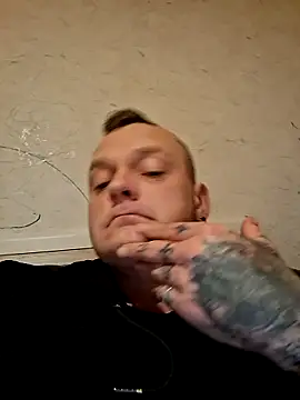 Snapshot of PiotrStasiorowski40 chatting on 11-15-25, 09:32 PiotrStasiorowski40 online show from 11-15-25, 09:32