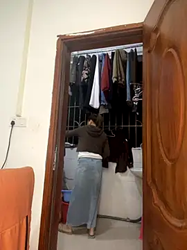 yiyi0316 online show from 11-30-25, 10:19