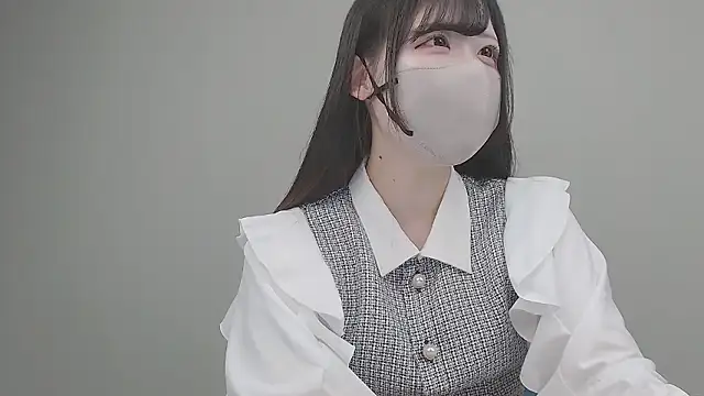 Snapshot of Hina_zzz chatting on 11-19-25, 06:02 Hina zzz online show from 11-19-25, 06:02