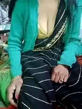 Snapshot of sexysushma1992 chatting on 01-11-26, 01:43 sexysushma1992 online show from 01-11-26, 01:43