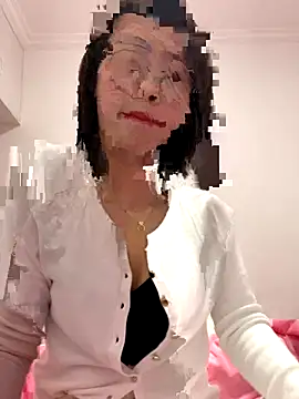 Snapshot of xiaoling2358 chatting on 11-24-25, 01:44 xiaoling2358 online show from 11-24-25, 01:44