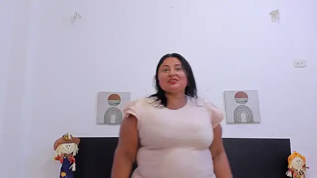 BWW-CINDY11 online show from 11-19-25, 07:25