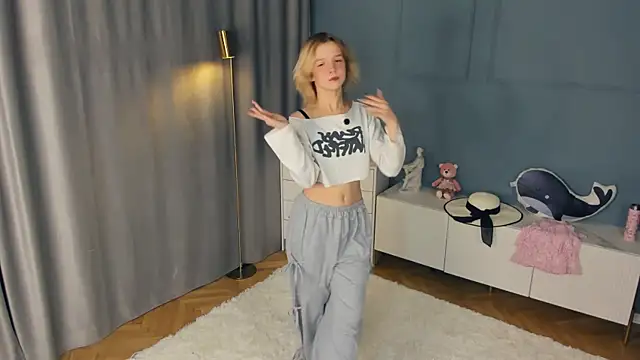 PhillisEsplin online show from 11-20-25, 08:08