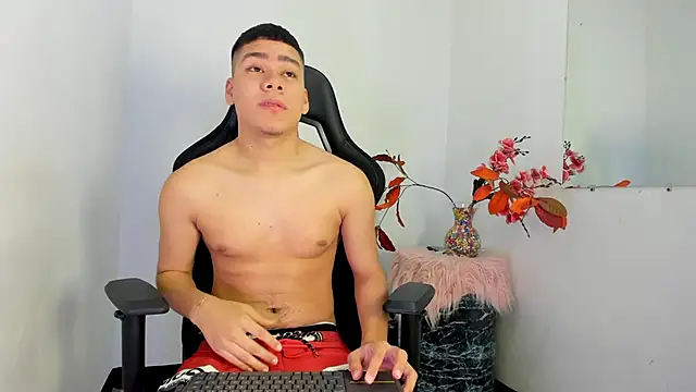 Lucastorrez01 online show from 01-15-26, 03:11