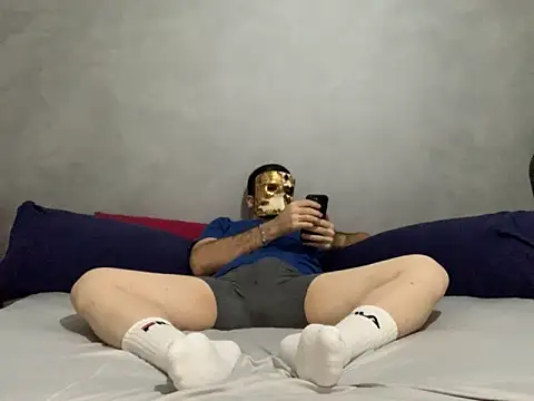 PlayWithMe95 online show from 11-17-25, 04:13