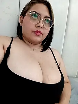 Snapshot of Anna_Lucia88 chatting on 12-13-25, 08:47 Anna Lucia88 online show from 12-13-25, 08:47