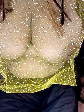 Snapshot of Heaven-2- chatting on 01-18-26, 05:44 Heaven-2- online show from 01-18-26, 05:44