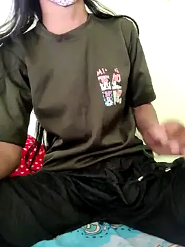 Snapshot of Menka_cut34 chatting on 12-16-25, 10:09 Menka cut34 online show from 12-16-25, 10:09