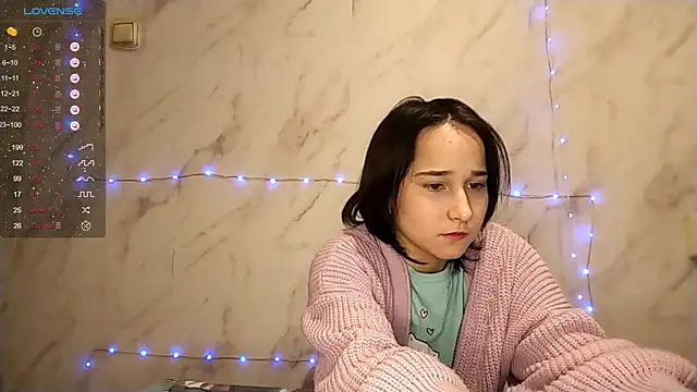 TianaMeiser online show from 12-18-25, 12:22