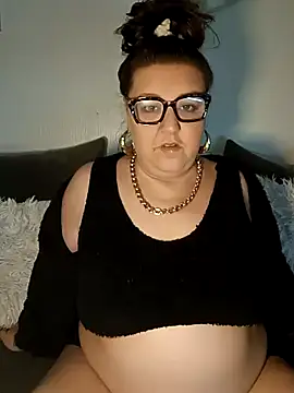 Snapshot of Nova-WiseX chatting on 12-14-25, 12:43 Nova-WiseX online show from 12-14-25, 12:43