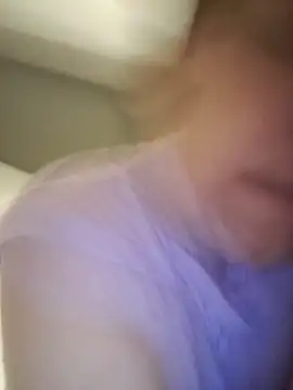 Snapshot of mi_vitor chatting on 11-17-25, 10:10 mi vitor online show from 11-17-25, 10:10