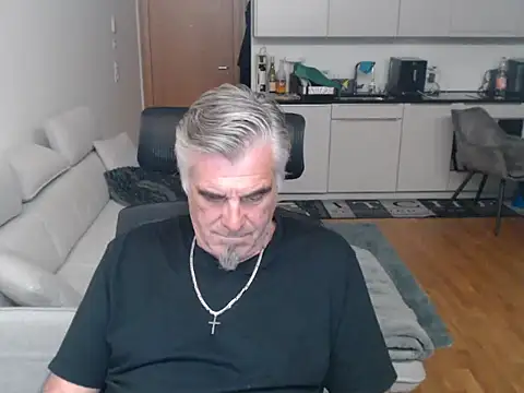 Buidapest online show from 04-28-26, 02:27