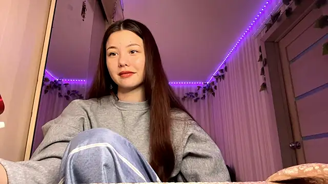 CutieSlim online show from 12-16-25, 06:07