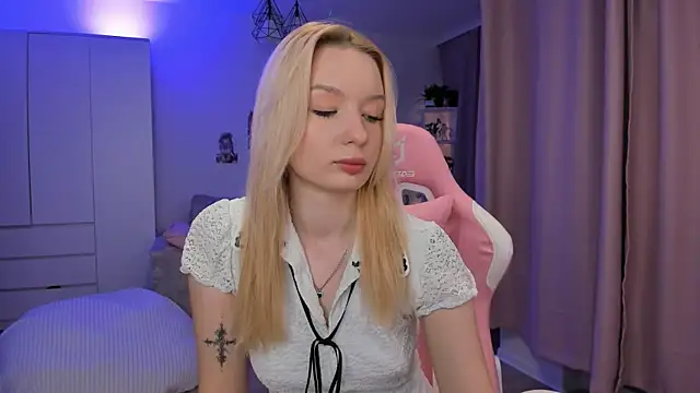 Snapshot of Tiffany_Paw chatting on 11-29-25, 03:09 Tiffany Paw online show from 11-29-25, 03:09