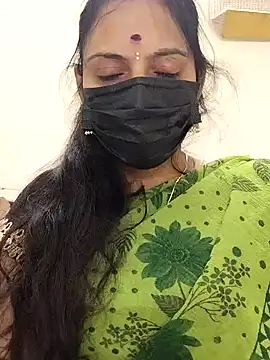 Snapshot of Queen-Neha chatting on 11-17-25, 09:53 Queen-Neha online show from 11-17-25, 09:53