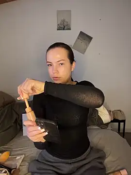 Snapshot of Sandrasnoww chatting on 12-16-25, 12:32 Sandrasnoww online show from 12-16-25, 12:32