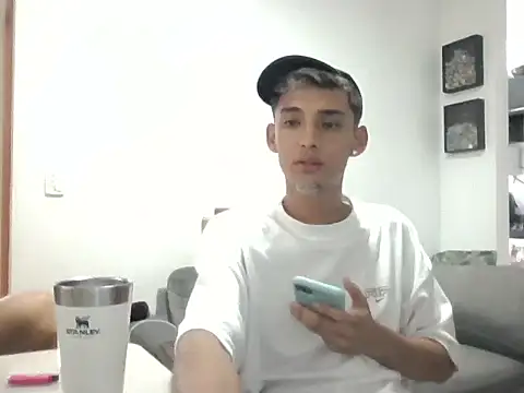 Zoro0ne online show from 04-11-26, 06:34