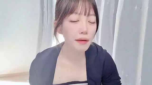 yuyayayu online show from 11-28-25, 02:03