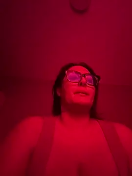 Snapshot of Melyss20 chatting on 11-17-25, 06:08 Melyss20 online show from 11-17-25, 06:08