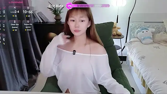 YuYu317 online show from 12-15-25, 11:14