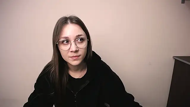 Snapshot of MillaTems_ chatting on 11-21-25, 10:03 MillaTems online show from 11-21-25, 10:03