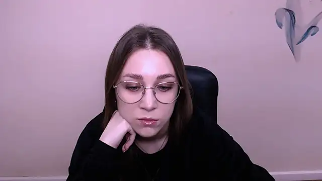 Snapshot of MillaTems_ chatting on 12-20-25, 07:48 MillaTems online show from 12-20-25, 07:48