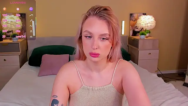 KiraRuiz online show from 02-03-26, 01:04