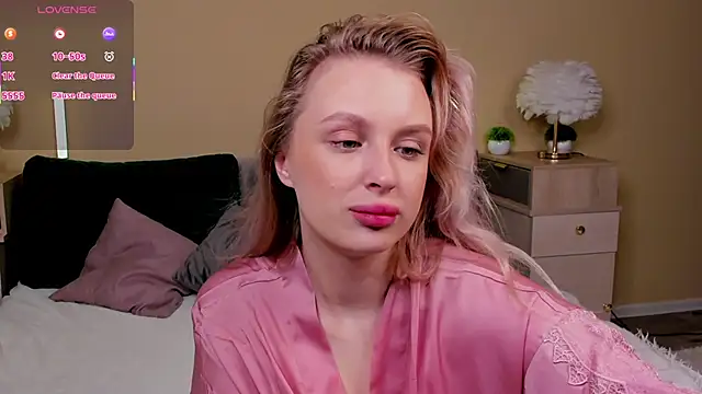 KiraRuiz online show from 02-08-26, 01:09