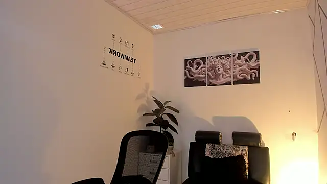 James Adams 01 online show from 12-05-25, 12:25